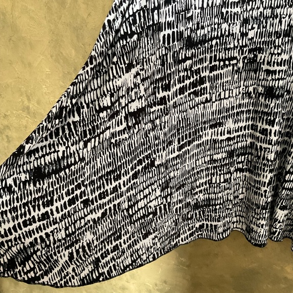 Philosophy Batik Graphic A-line Tunic Top - Picture 4 of 6